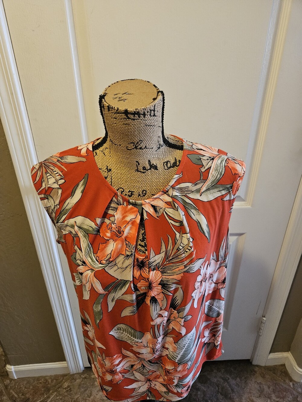 NEW β Kasper Top, Large Petite, Brand NEW!